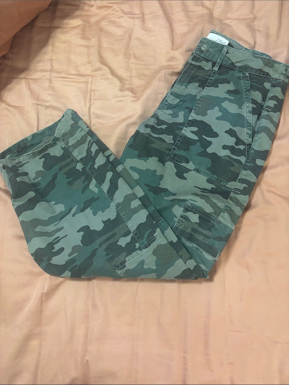 Universal Thread Olive Camo Waistband Pants
